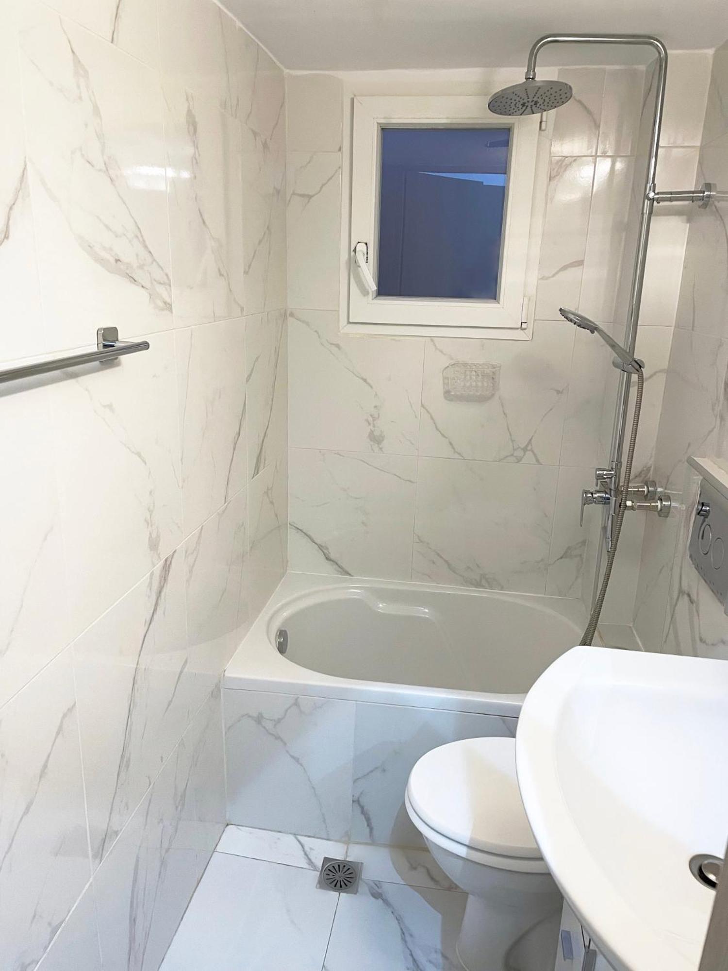 Apartment In The Center Of Atenas Exterior foto